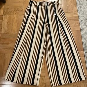 Comfortable Zara wide leg pant